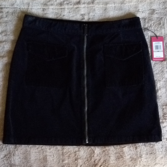 Vince Camuto Black Corduroy Zip Front Skirt 12P - Picture 6 of 6